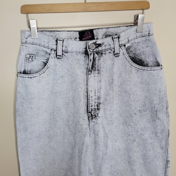 Vintage Sasson | Bleached Acid Wash High Waisted Tapered Leg Mom Jeans - Picture 4 of 6